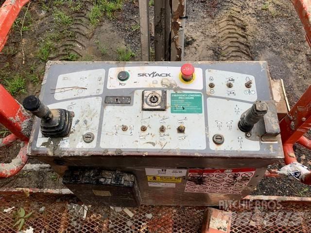 SkyJack SJ66T Altre piattaforme monobraccio