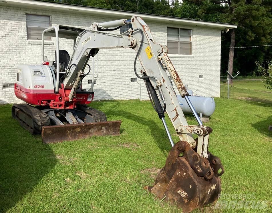 Takeuchi TB240 Escavatori medi 7t - 12t