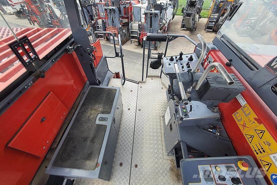 Wirtgen W 220 Fresa a freddo per asfalto