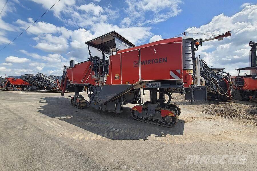 Wirtgen W 220 Fresa a freddo per asfalto