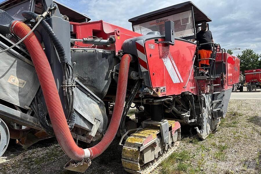 Wirtgen W 250 Fresa a freddo per asfalto