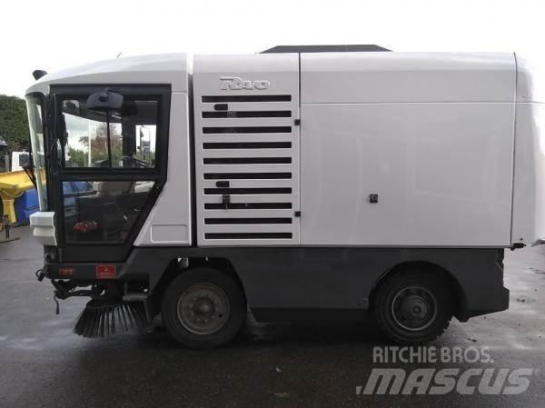Ravo 530STH Spazzatrici