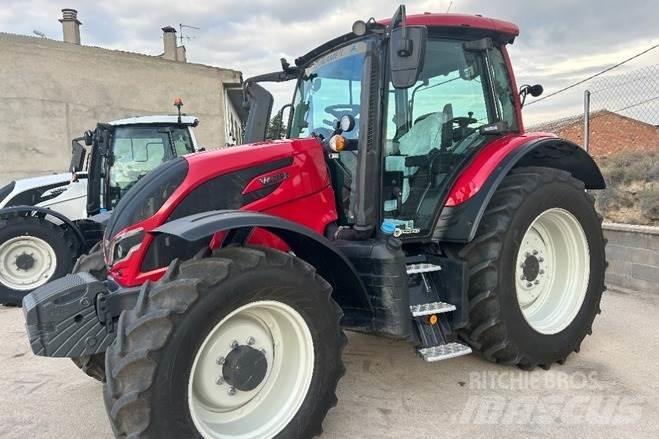 Valtra N135A Trattori
