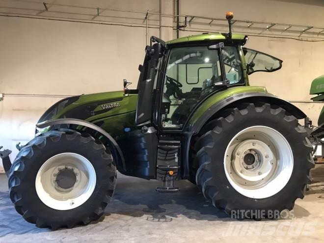 Valtra T235D Trattori