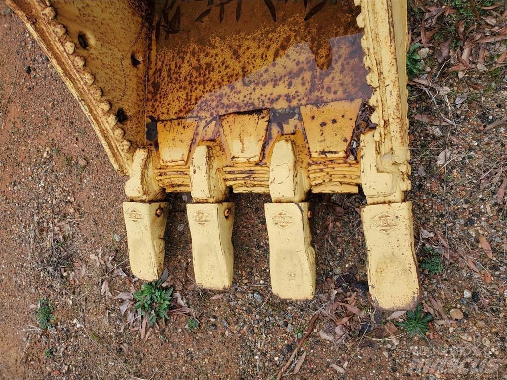 CAT 320 Benne