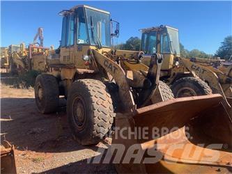 CAT 926E Pale gommate