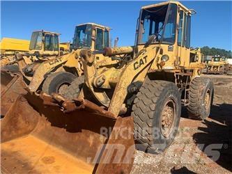 CAT 926E Pale gommate
