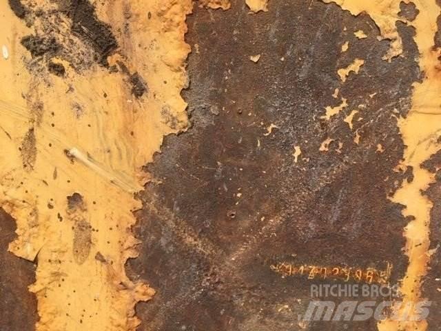 CAT 926E Pale gommate