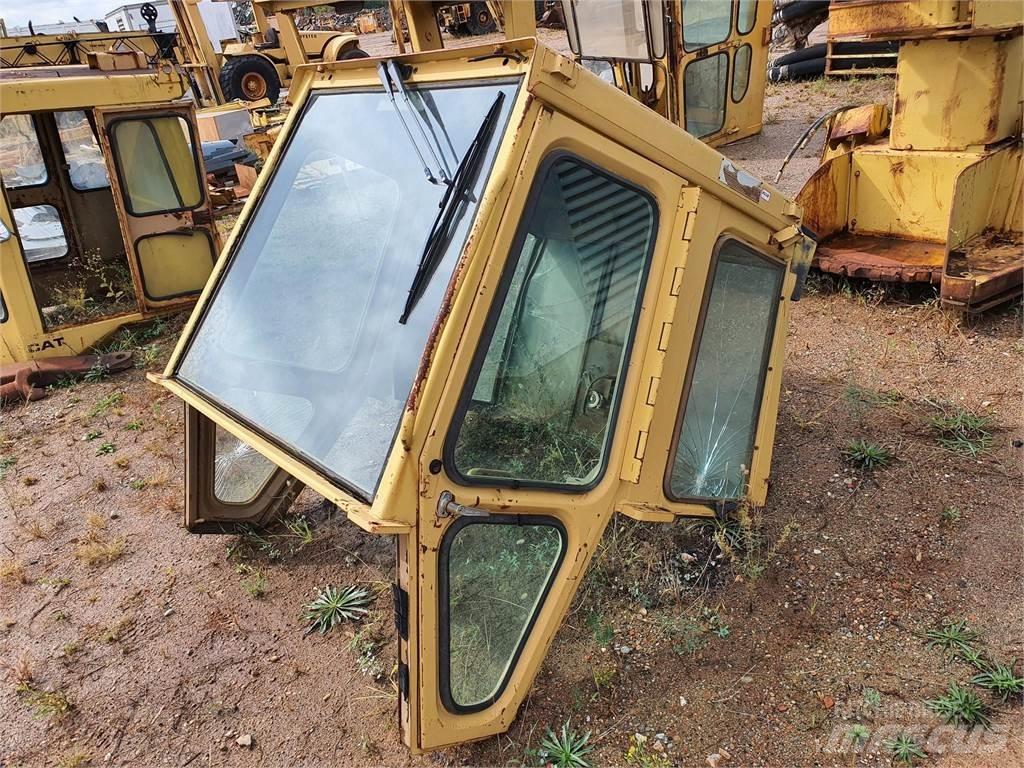 CAT 973 Cabine e interni