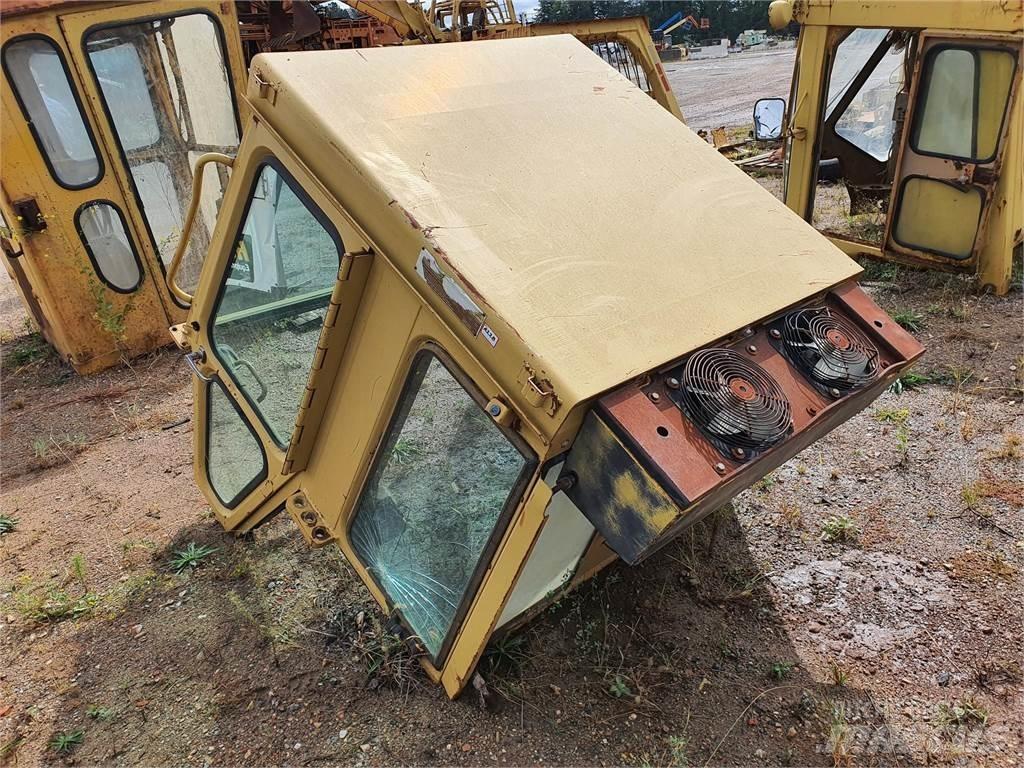 CAT 973 Cabine e interni