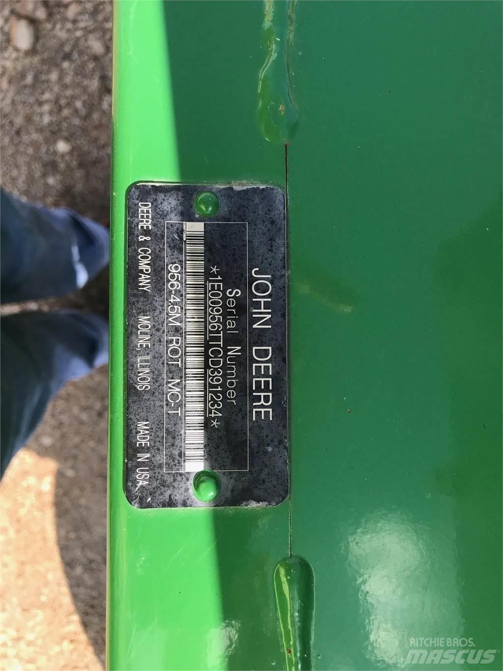 John Deere 956 Falciandanatrici