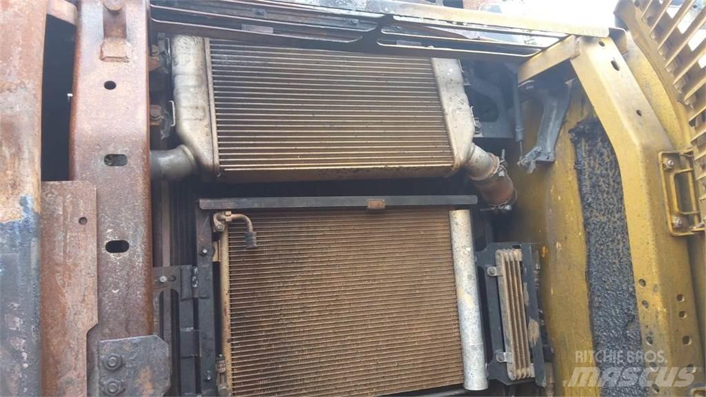 Komatsu PC210 Escavatori cingolati