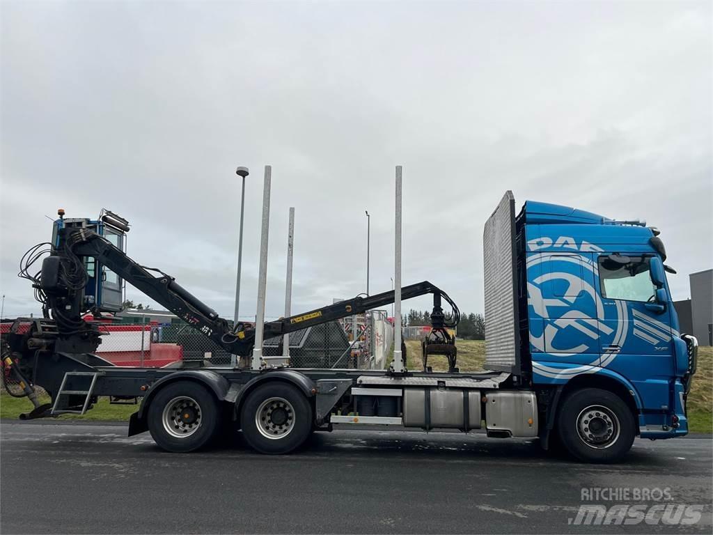DAF XF530 FAT 6x4 Camion trasporto legname