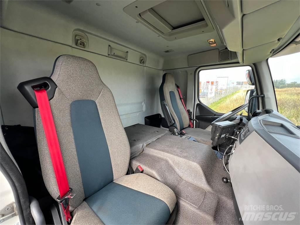 Volvo FE320 6x2*4 Camion cassonati