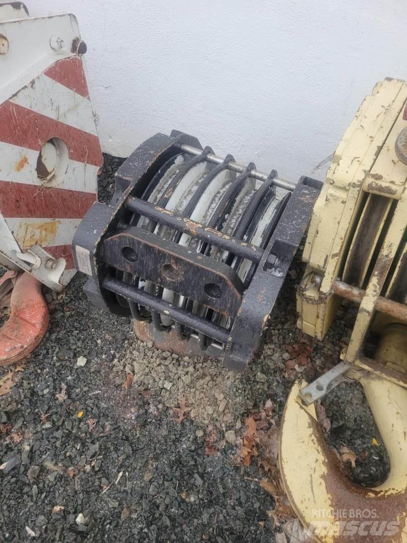 Liebherr  Parti e equipaggiamenti per Gru