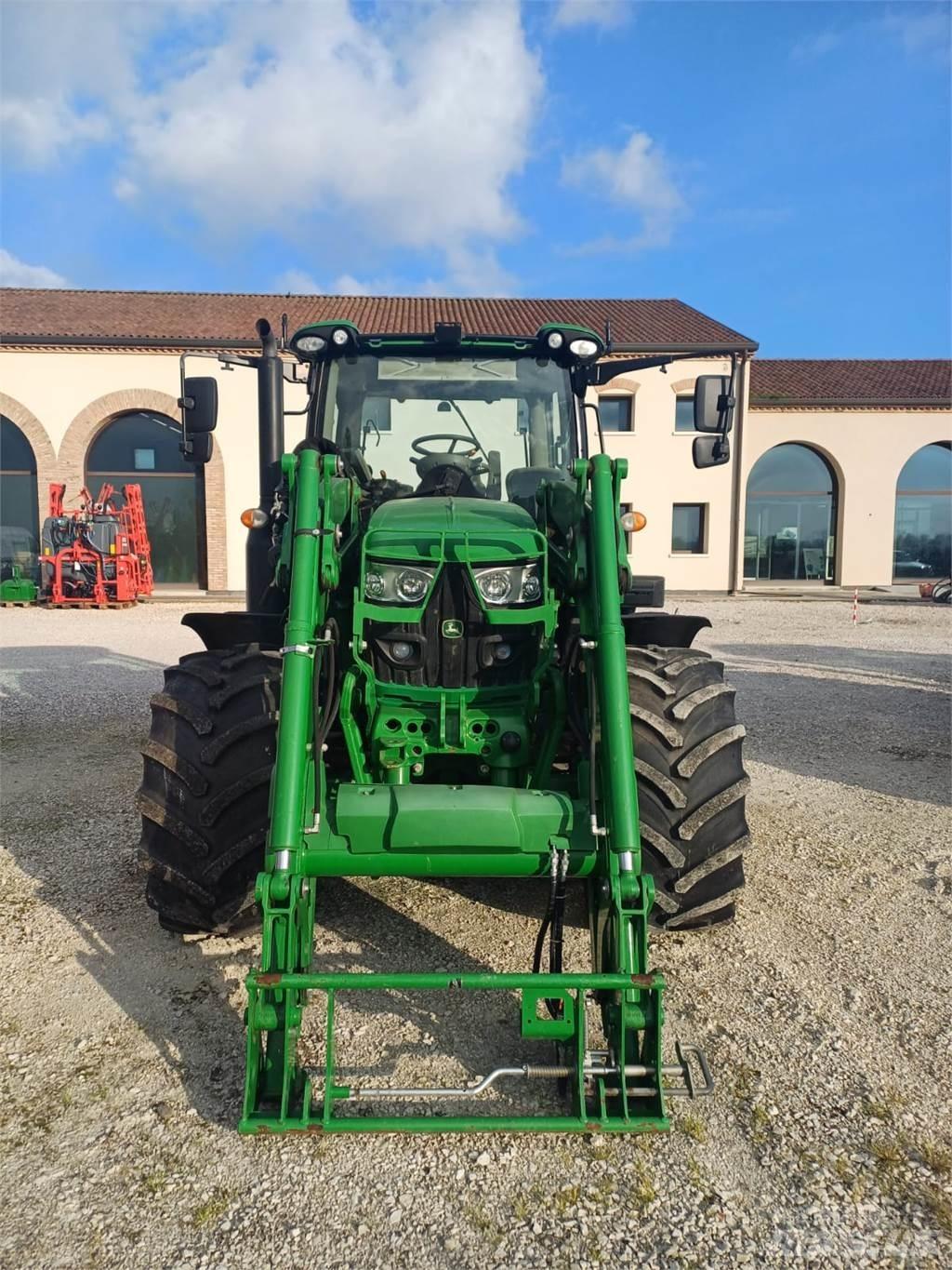 John Deere 6110 R Trattori