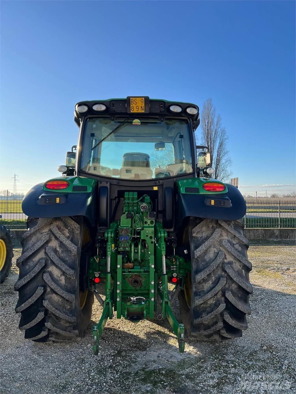 John Deere 6110 R Trattori