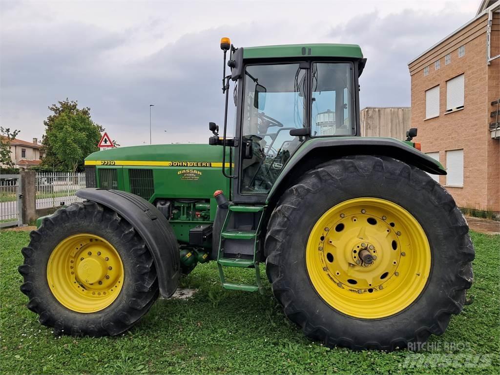 John Deere 7710 Trattori