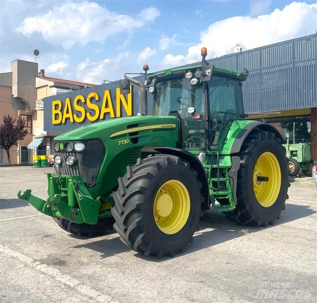 John Deere 7730 Trattori