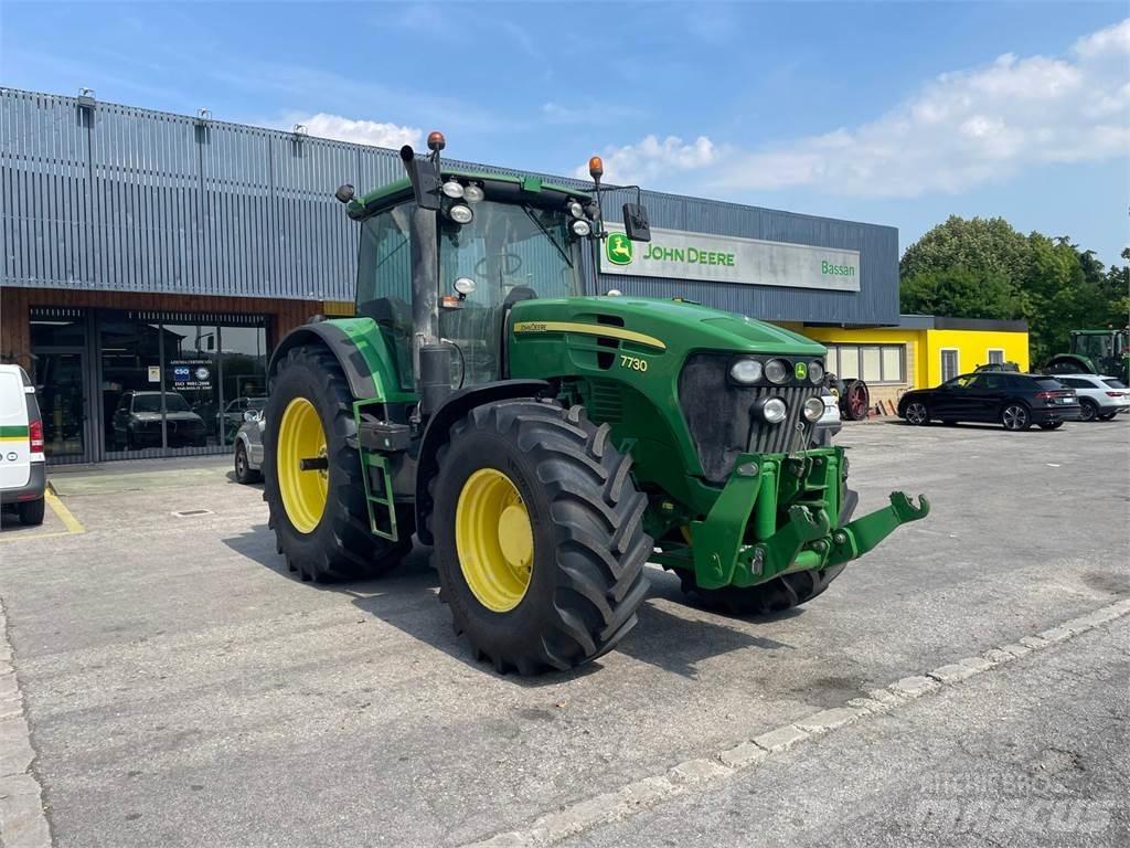 John Deere 7730 Trattori