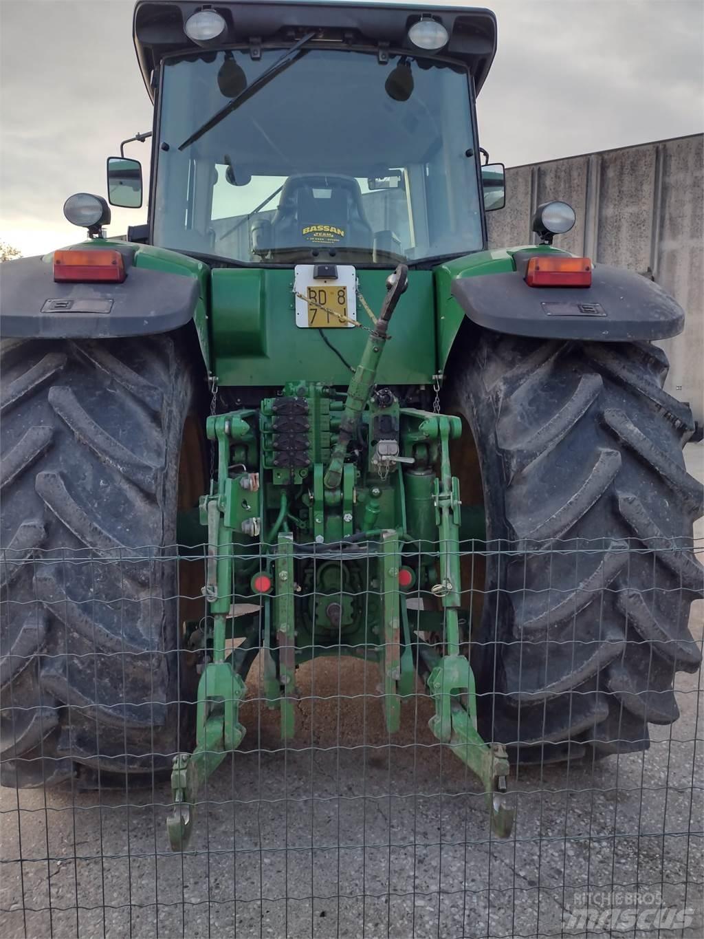 John Deere 8230 Trattori
