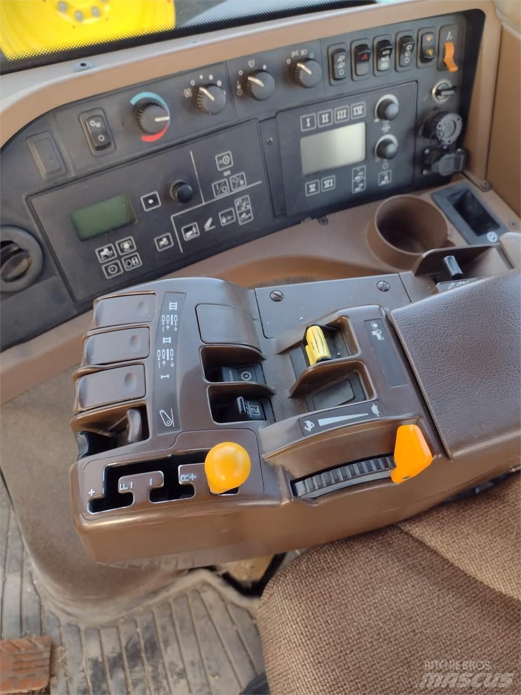 John Deere 8230 Trattori