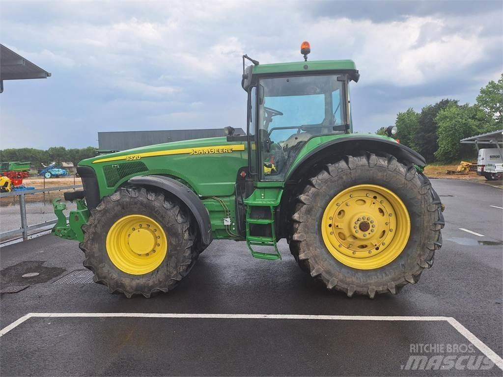 John Deere 8320 Trattori