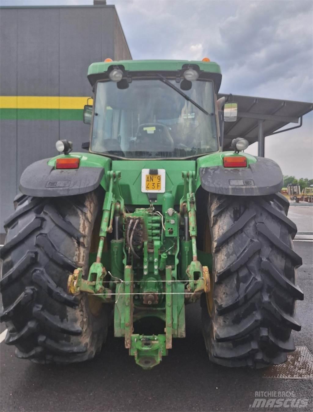 John Deere 8320 Trattori