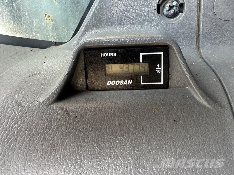 Doosan DX530LC-7 Escavatori cingolati