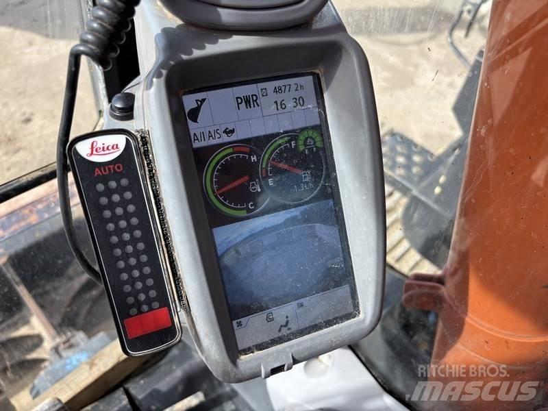 Hitachi ZX135 US-6 Escavatori cingolati