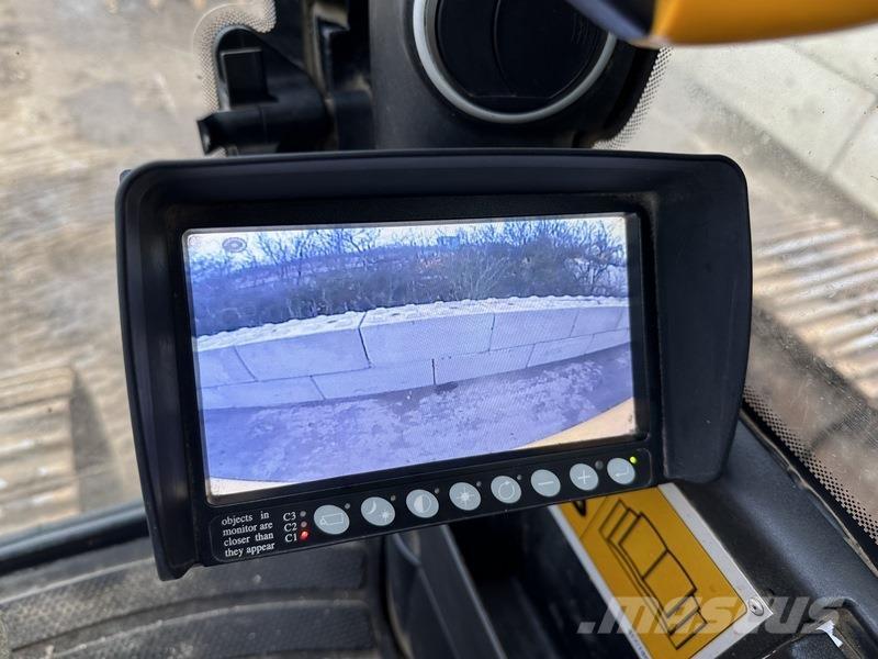 JCB JS370 LC T4 Escavatori cingolati