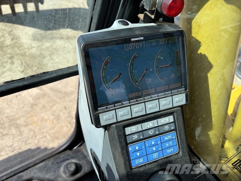 Komatsu PC210 LC-8 Escavatori cingolati