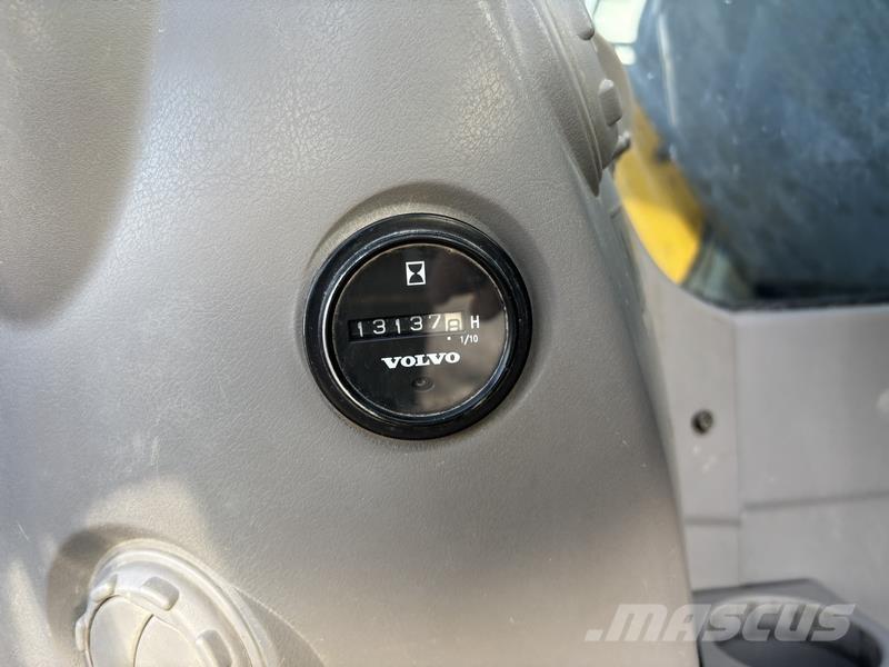 Volvo ECR235 DL Escavatori cingolati