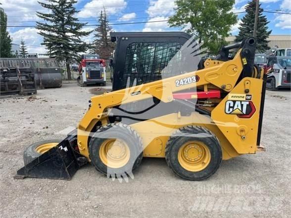 CAT 242D3 Mini Pale Gommate