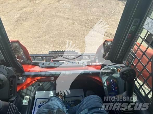Kubota SSV75 Mini Pale Gommate