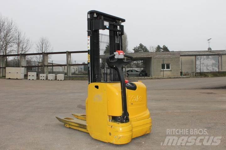 Yale MS12AC Transpallet uomo a terra