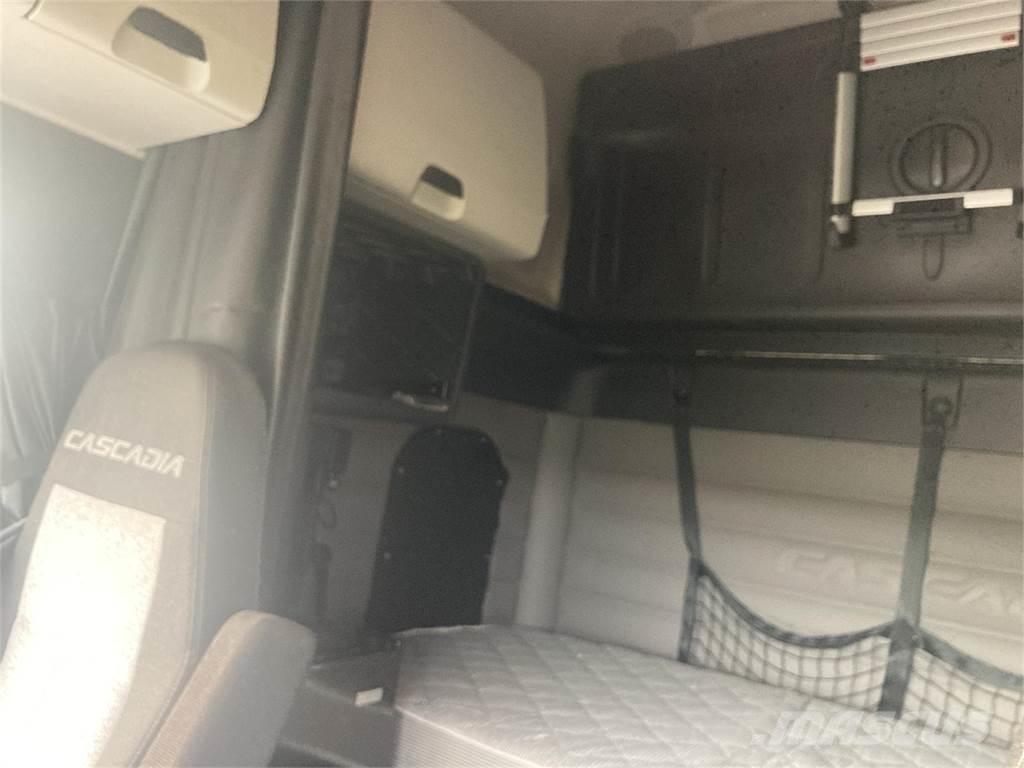 Freightliner  Motrici e Trattori Stradali