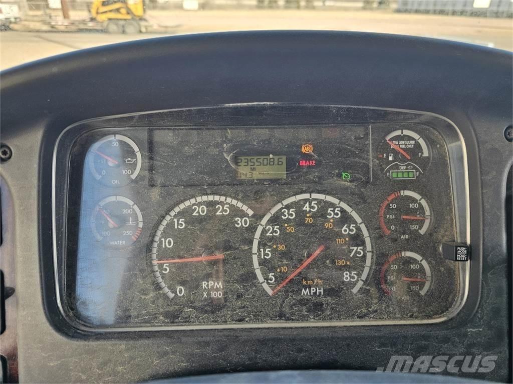 Freightliner M2 106 Motrici e Trattori Stradali