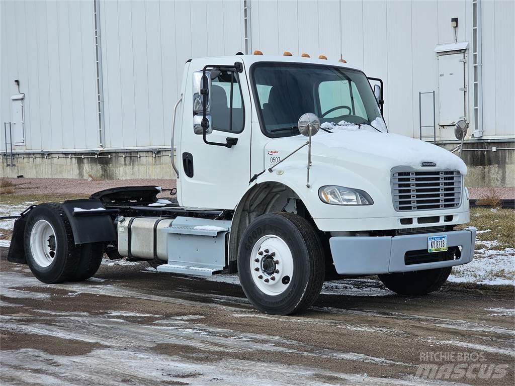 Freightliner M2 106 Motrici e Trattori Stradali