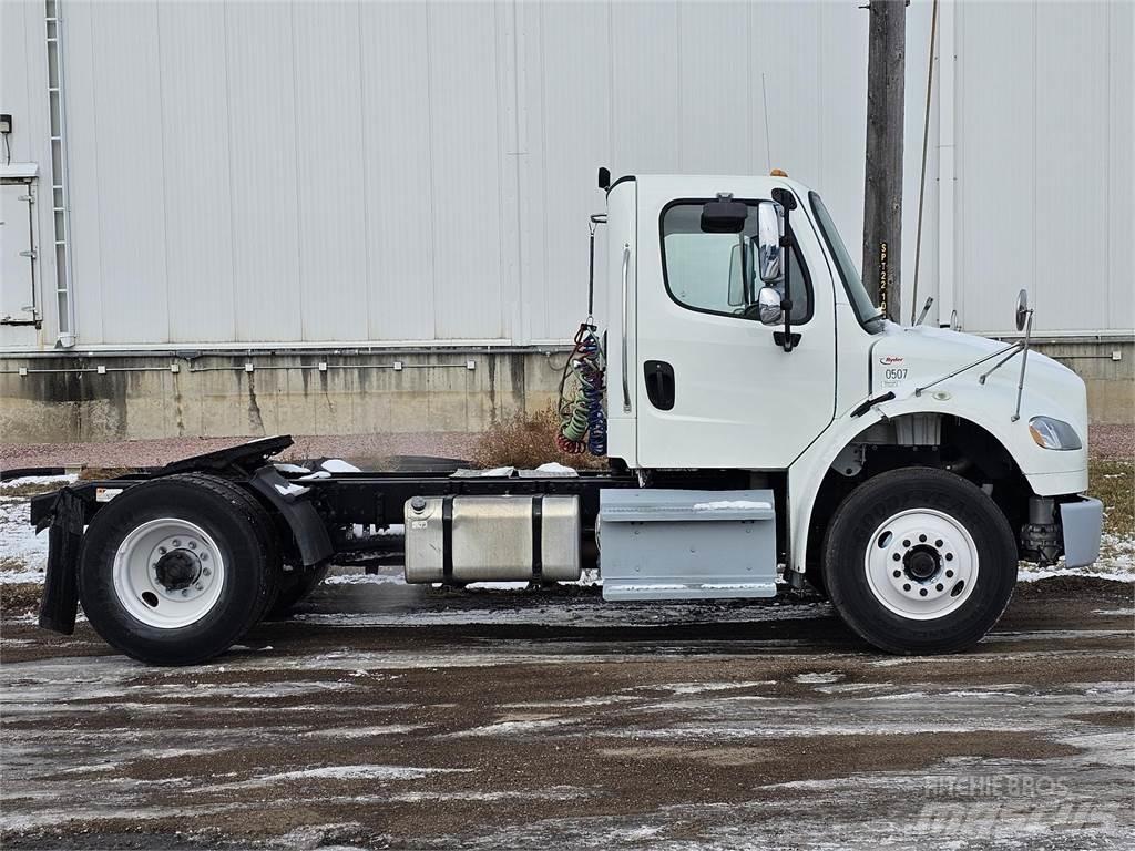 Freightliner M2 106 Motrici e Trattori Stradali
