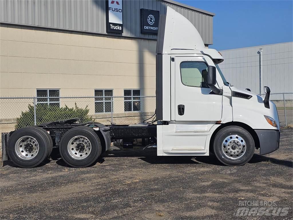 Freightliner PE116 Motrici e Trattori Stradali