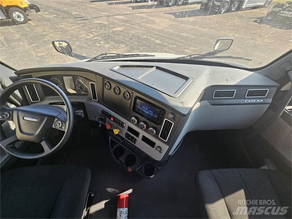 Freightliner PE116 Motrici e Trattori Stradali