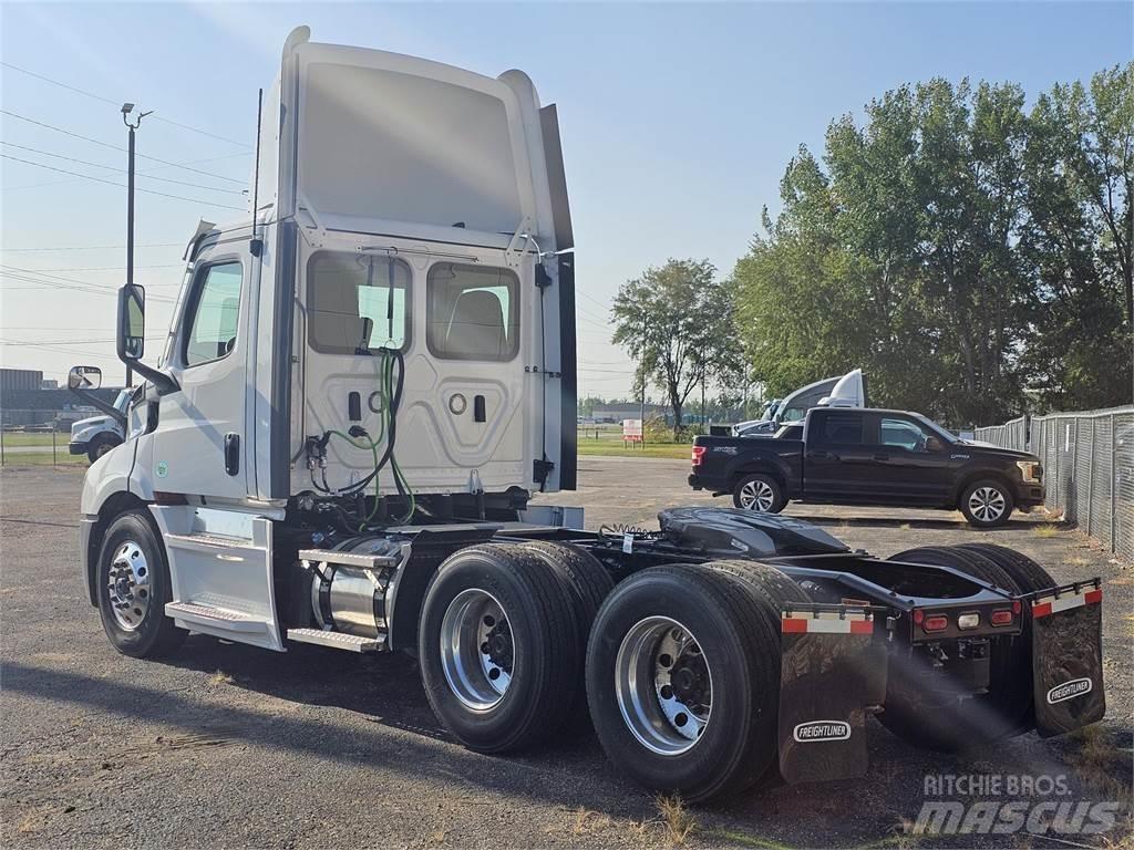 Freightliner PE116DC Motrici e Trattori Stradali
