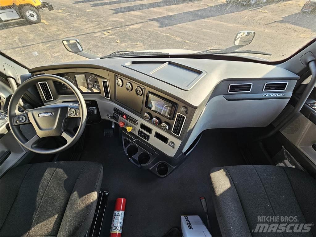 Freightliner PE116DC Motrici e Trattori Stradali