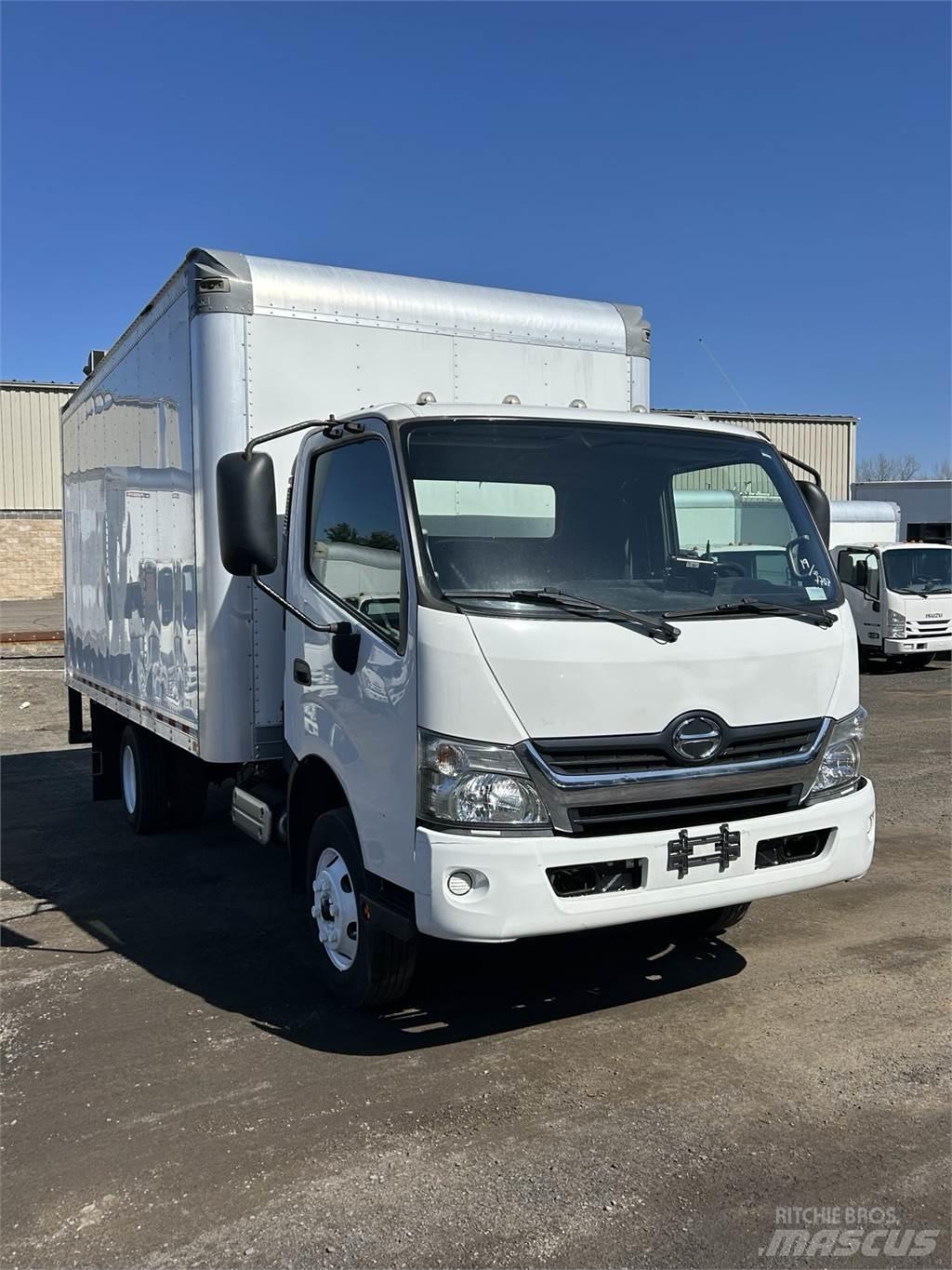 Hino 155 Camion cassonati