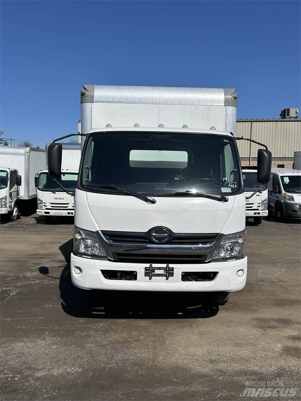 Hino 155 Camion cassonati