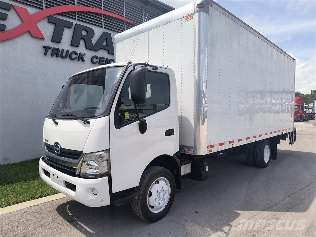 Hino 195 Camion cassonati