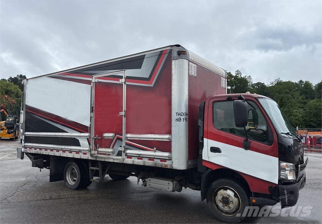 Hino 195 Camion cassonati