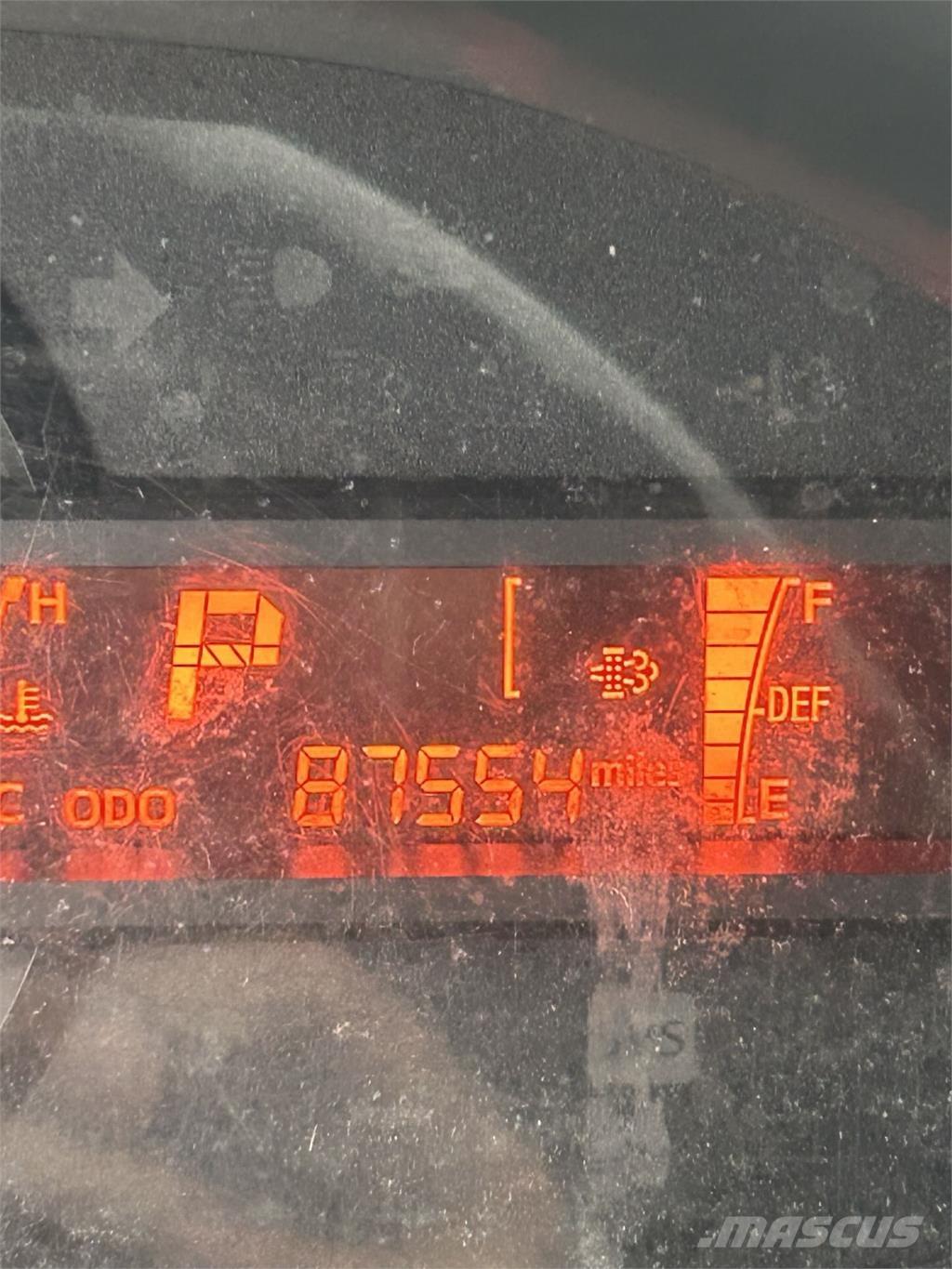 Hino 195 Camion cassonati