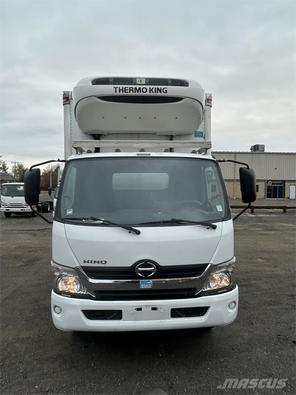 Hino 195 Camion cassonati